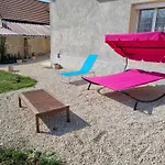 Maison Paisible Avec Jardin, Animaux Bienvenus, Parking Prive - Fr-1-532-21 펜션 *