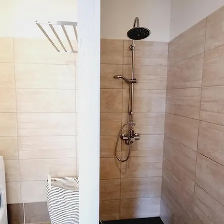 בית נופש Maison Paisible Avec Jardin, Animaux Bienvenus, Parking Prive - Fr-1-532-21