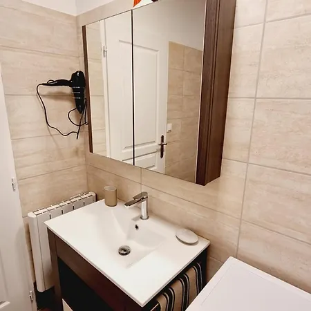 Maison Paisible Avec Jardin, Animaux Bienvenus, Parking Prive - Fr-1-532-21